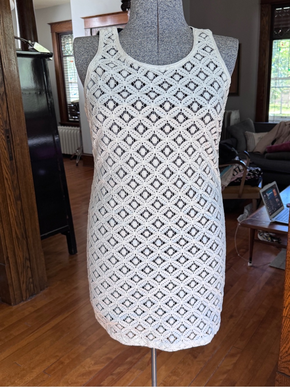 Apt 9 White Lace Dress with Black underlay, Mint Condition Size S